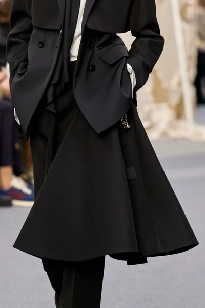 Look 15